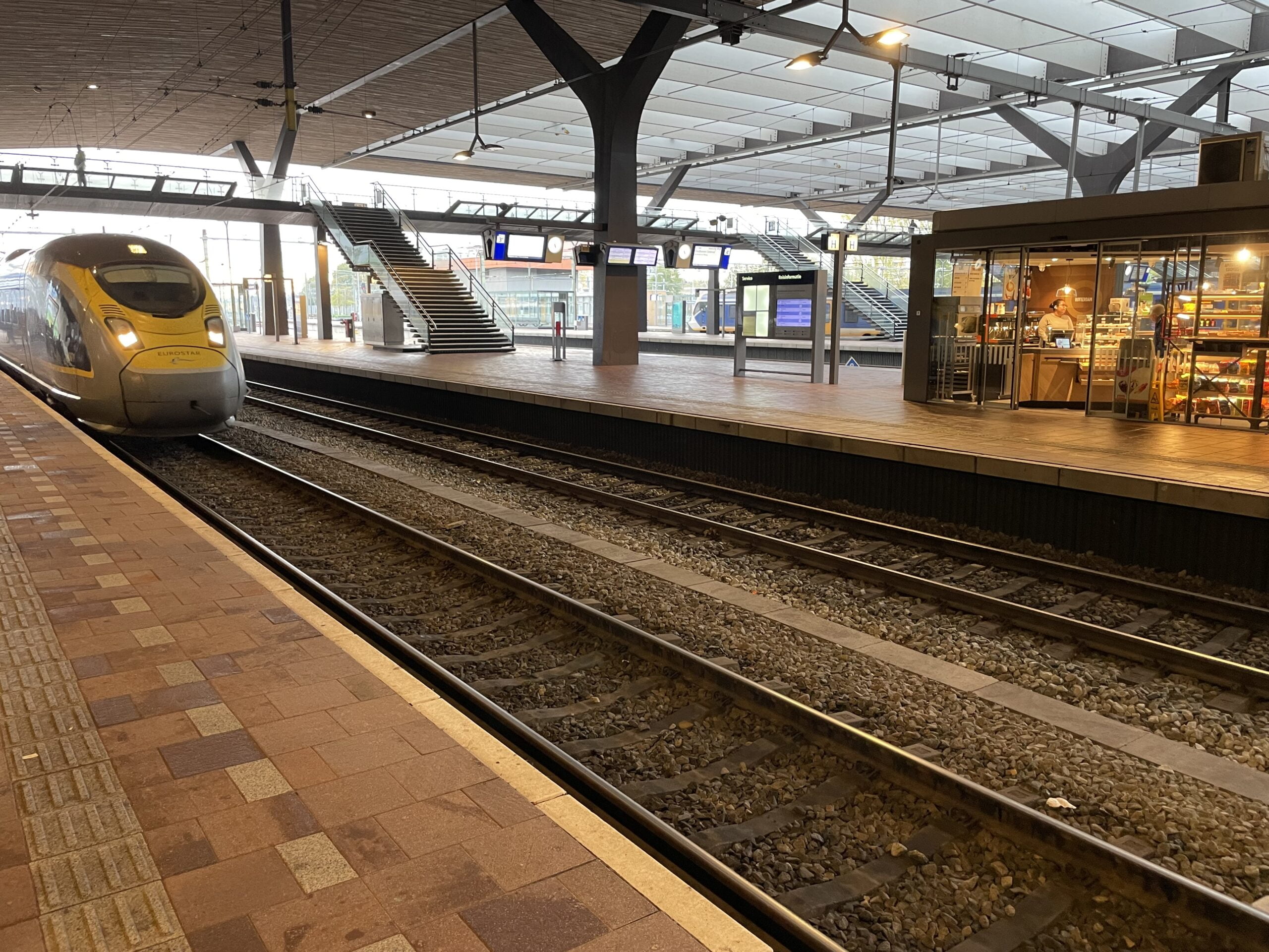 A Eurostar train at Rotterdam on the London to Amsterdam route through the Channel Tunnel
