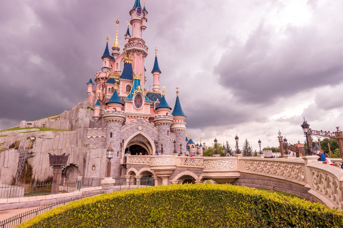 Driving from the Channel Tunnel to Disneyland Paris